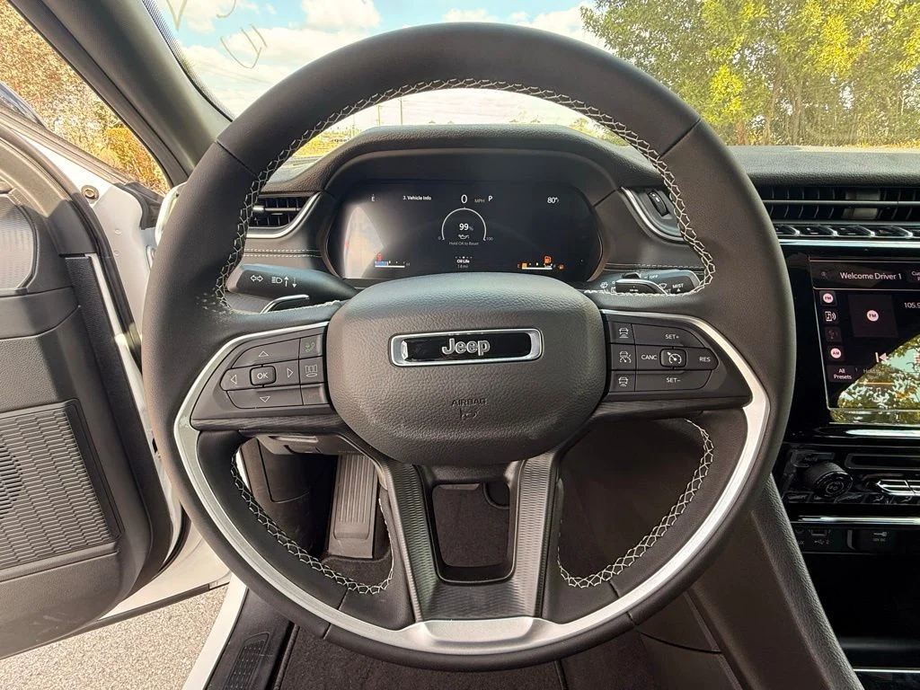 New 2026 Bright White Clearcoat Jeep Laredo image 20