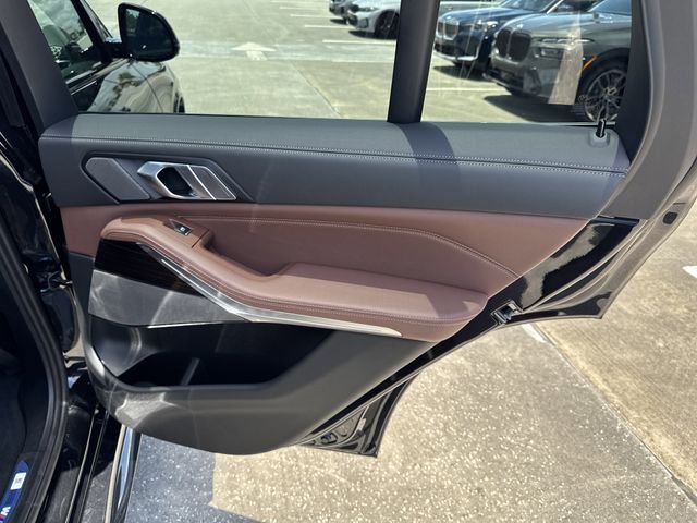 New 2026 Black Sapphire Metallic BMW xDrive40i image 10