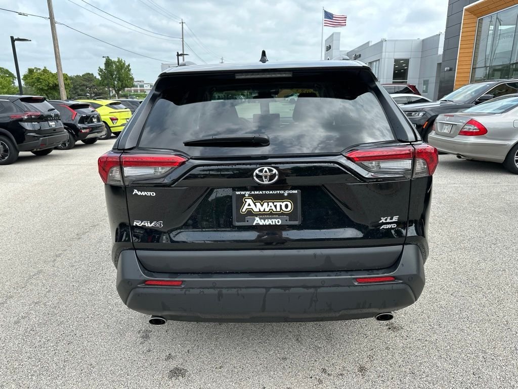 Used 2023 Black Toyota XLE Premium image 8