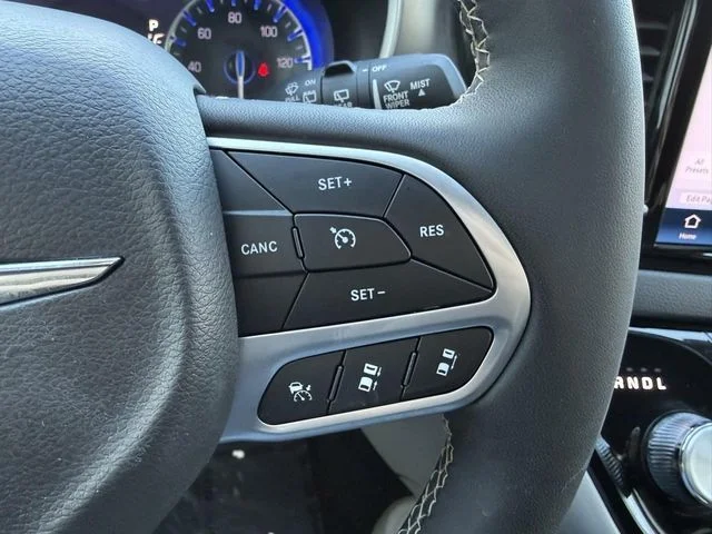 Used 2024 White Chrysler Touring L image 18