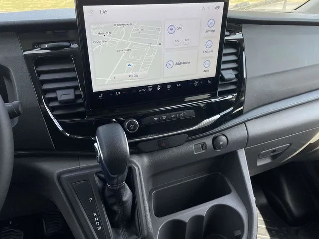 New 2026 Oxford White Ford XLT image 5