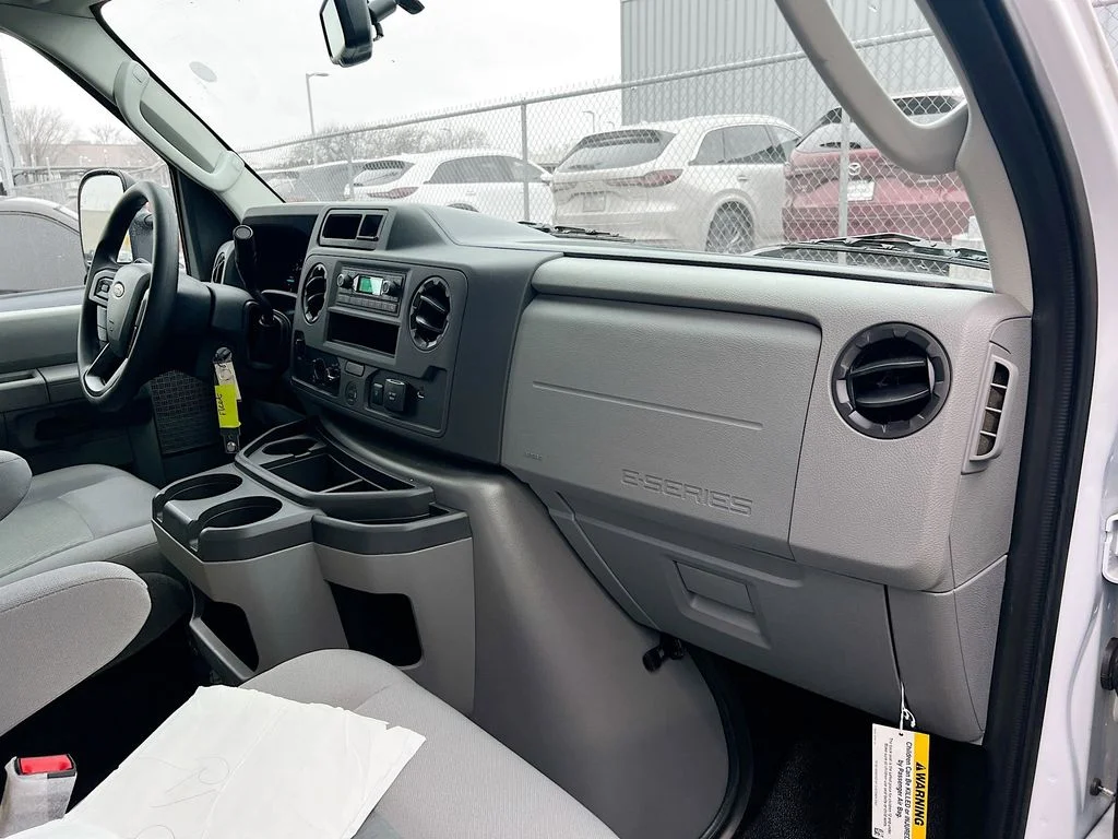 2025 Ford E-Series Cutaway Base - Photo 24