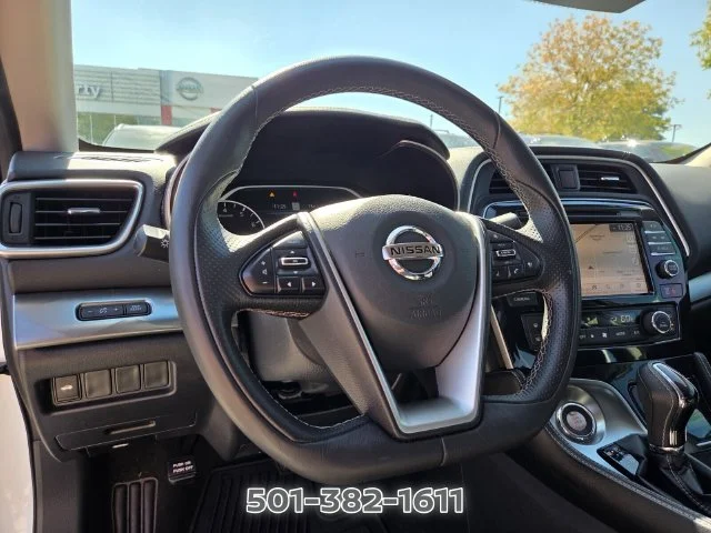 Used 2022 White Nissan SV image 10