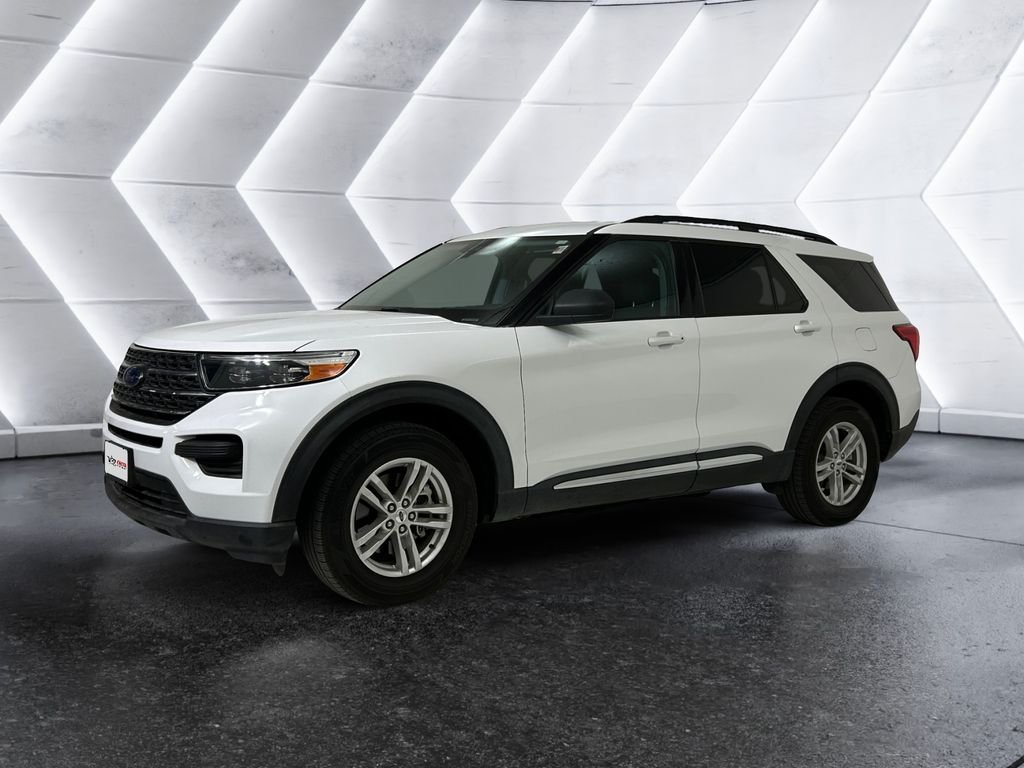 Used 2023 White Ford XLT image 3