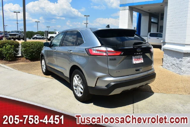 Used 2024 Iconic Silver Met Ford SEL image 8