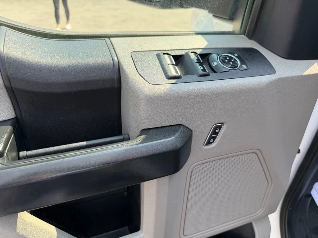 Used 2020 White Ford XL image 10