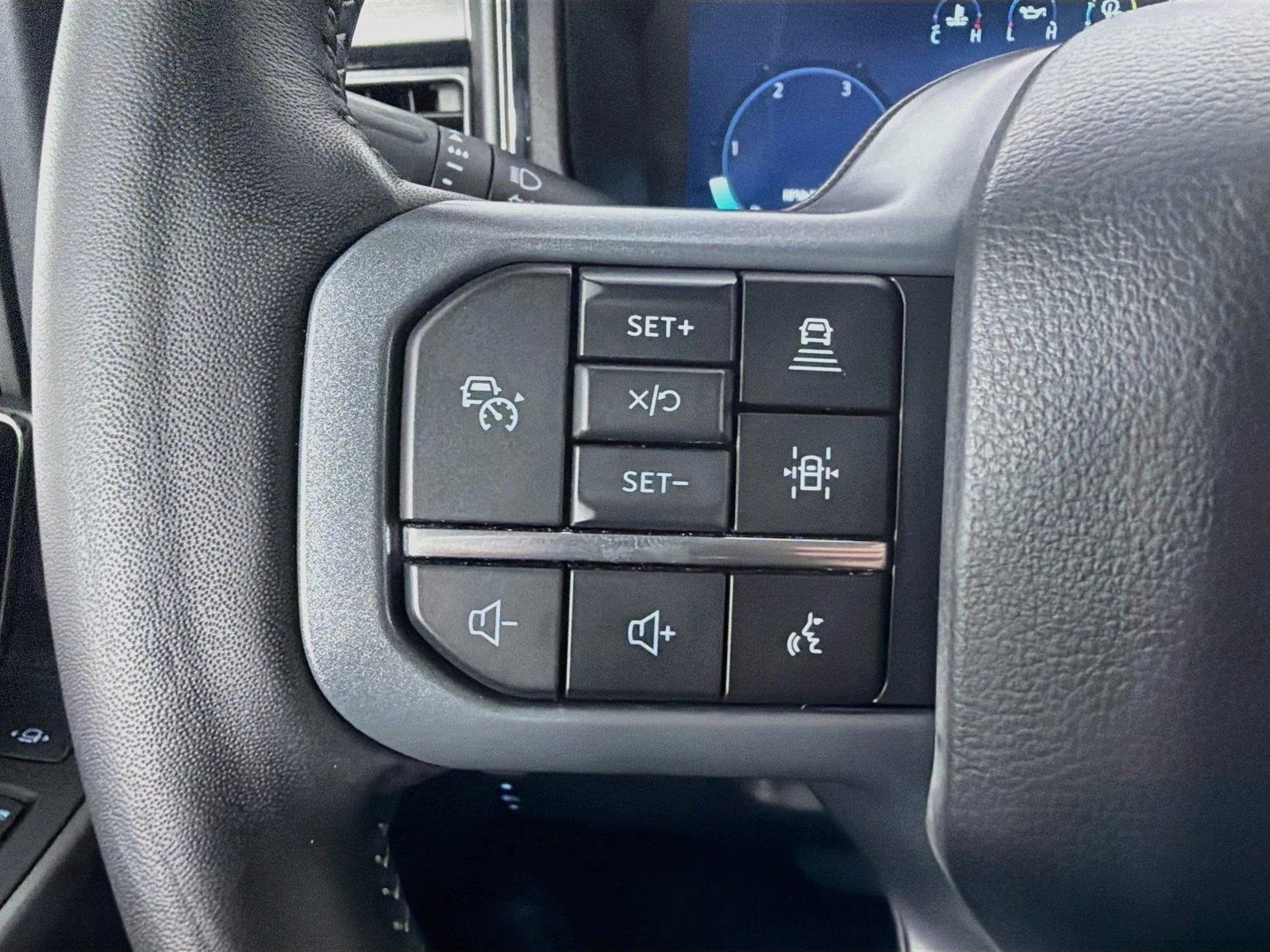 Used 2024 Glacier Gray Metallic Tri-Coat Ford LARIAT image 13