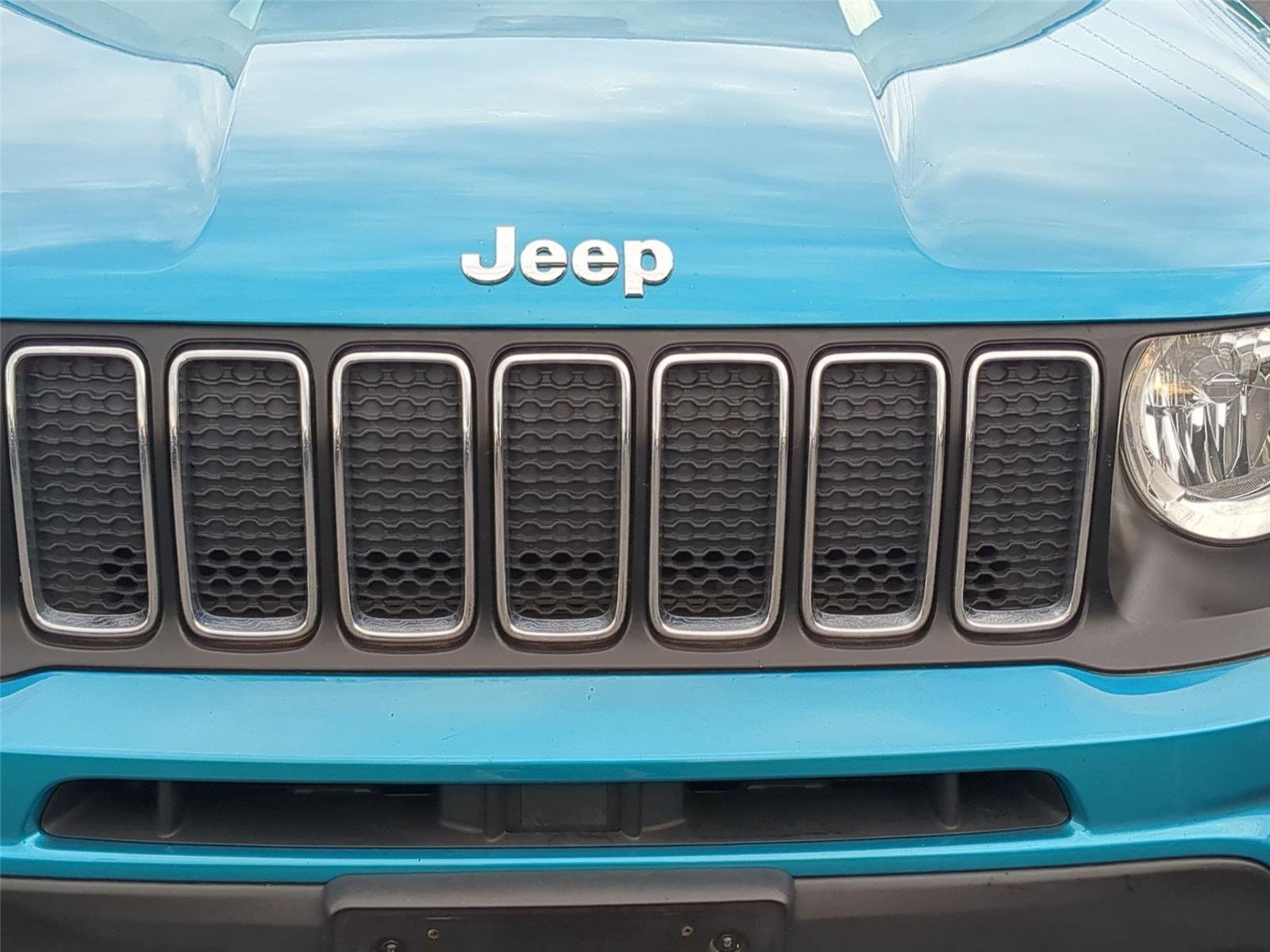 Used 2021 Bikini Metallic Clearcoat Jeep Sport image 14