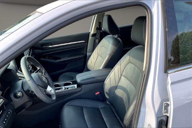 Used 2024 Gray Nissan 2.0 SR image 23