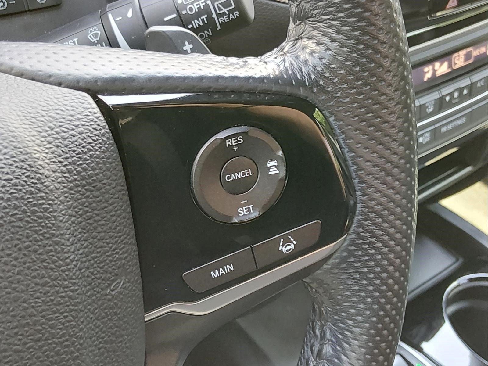 Used 2019 White Diamond Pearl Honda Touring image 28
