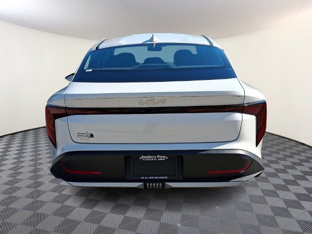 Used 2025 White Kia LXS image 6