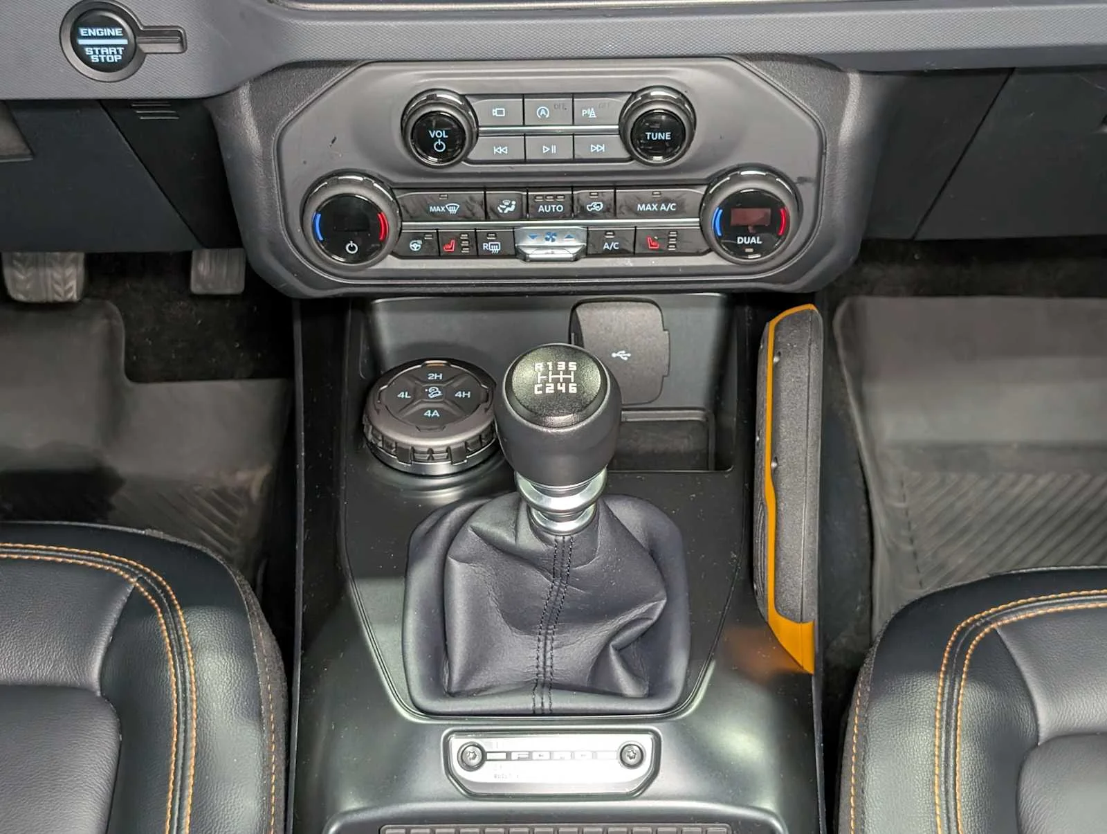 Used 2024 Shadow Black Ford Badlands image 19