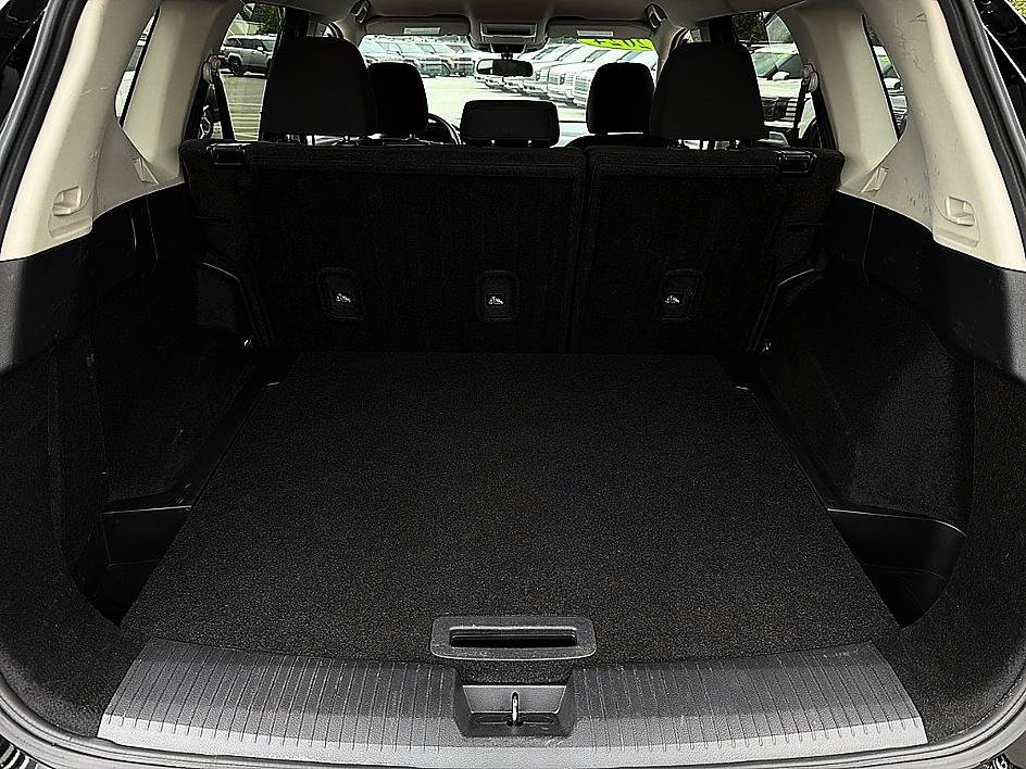 Used 2024 Super Black Nissan S image 25