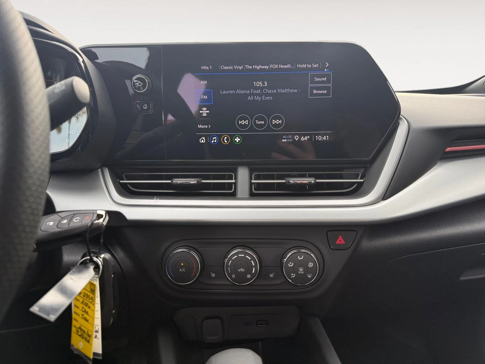 2026 Chevrolet Trax RS - Photo 14