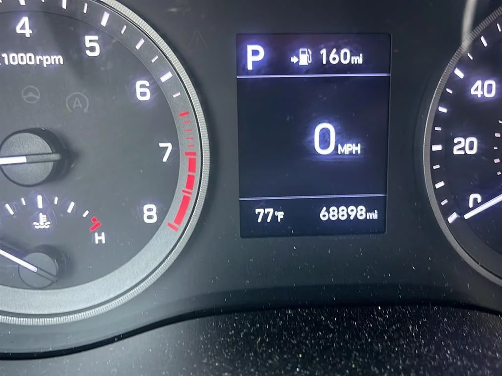 Used 2020 Black Noir Pearl Hyundai Value image 3