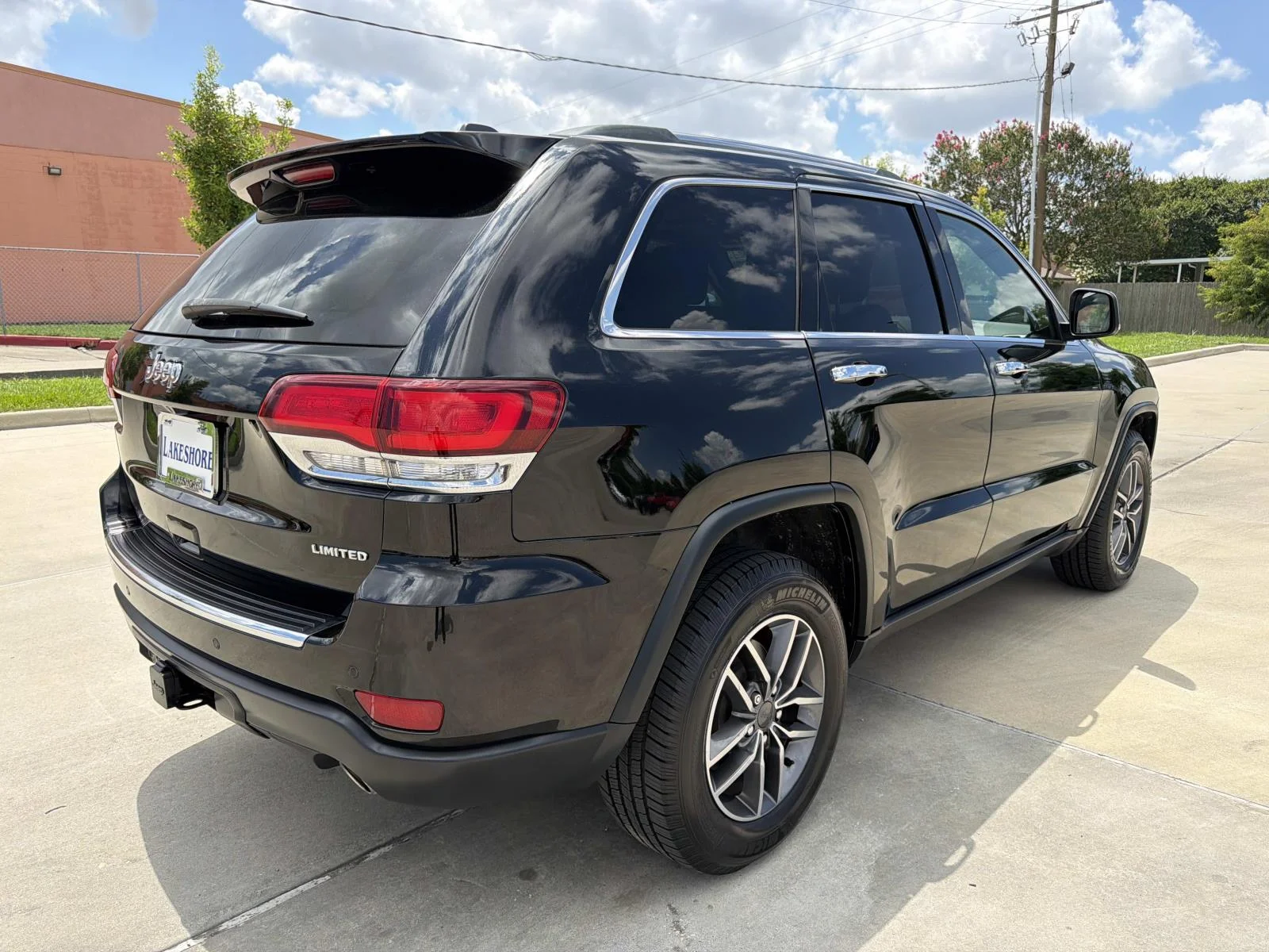Used 2020 Black Jeep Limited 4x2 image 7