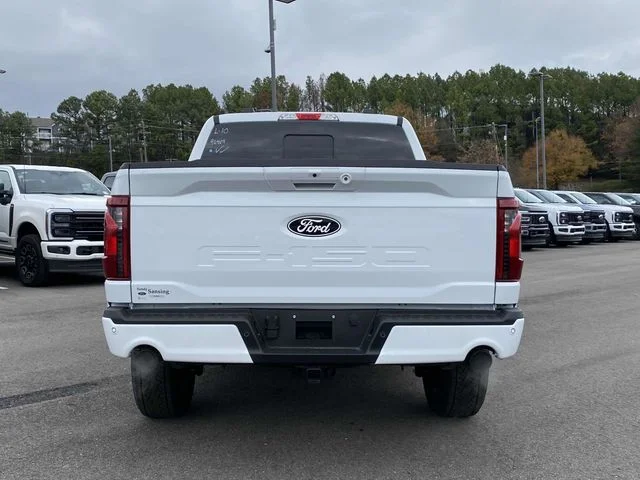 New 2025 Oxford White Ford XLT image 4