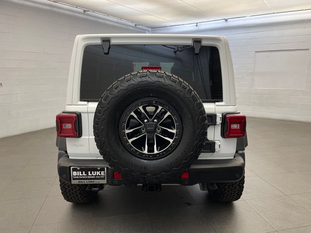 New 2026 Bright White Clear-Coat Exterior Paint Jeep Moab 392 image 4