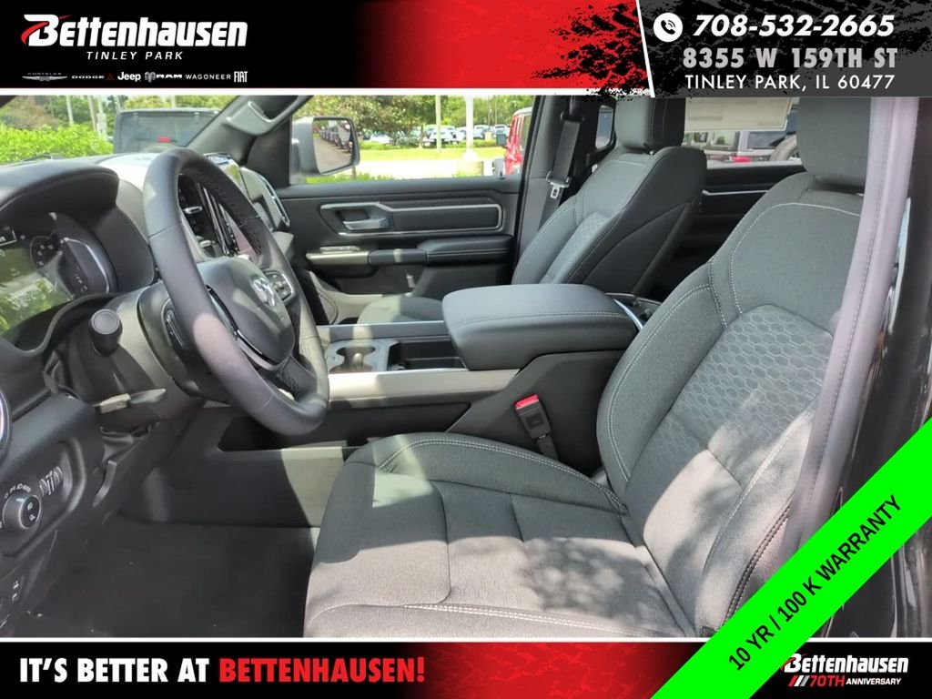 New 2026 Diamond Black Crystal Pearl-Coat Exterior Paint RAM Big Horn/Lone Star image 16