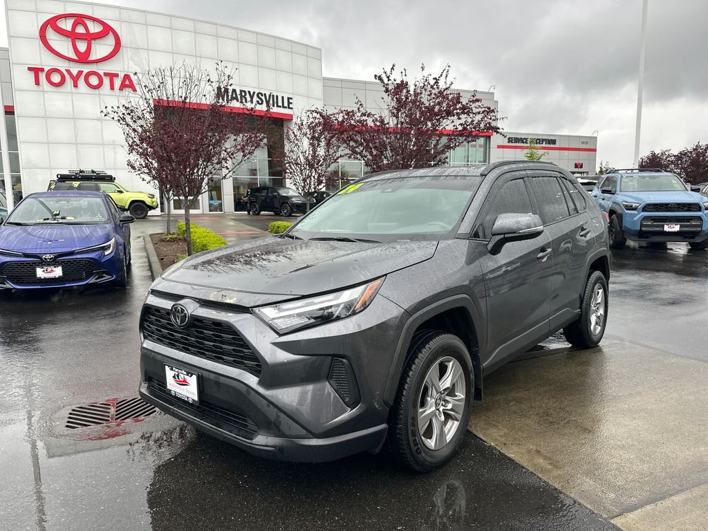 2024 Toyota RAV4 XLE AWD's photo