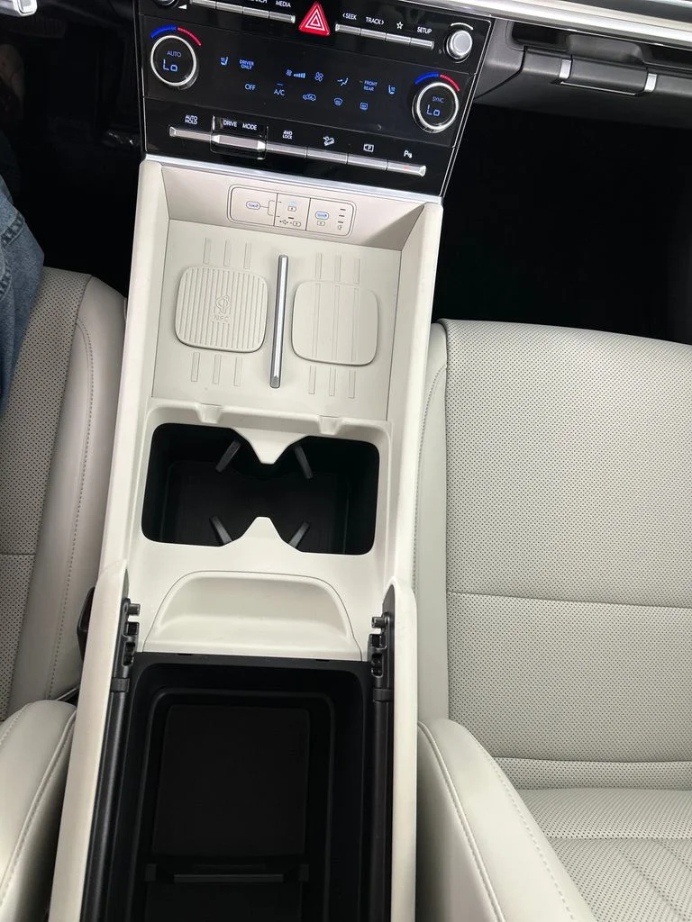 Used 2026 Black Hyundai SEL image 15