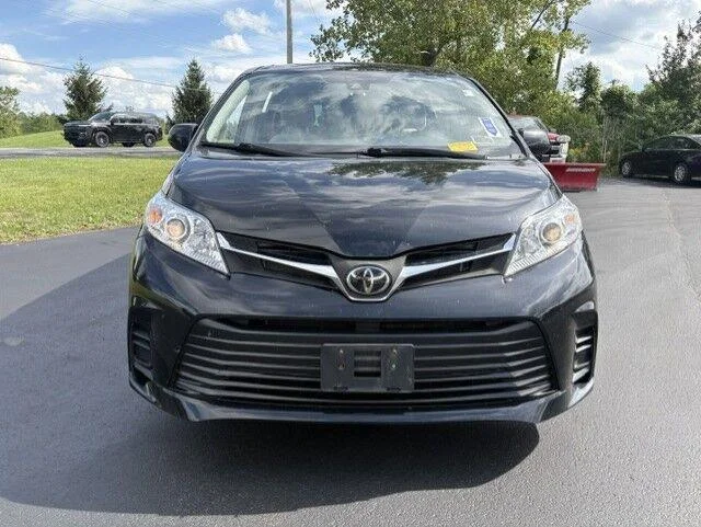 Used 2019 Midnight Black Metallic Toyota LE image 3