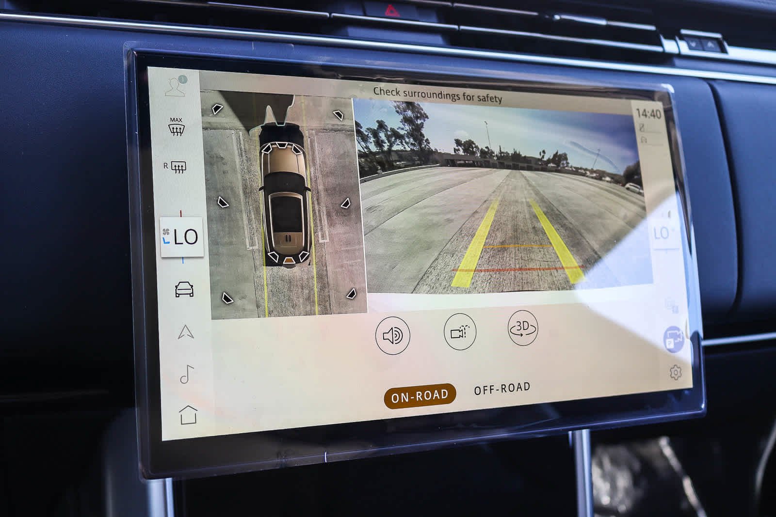 New 2027 Fuji White Land Rover SE image 24