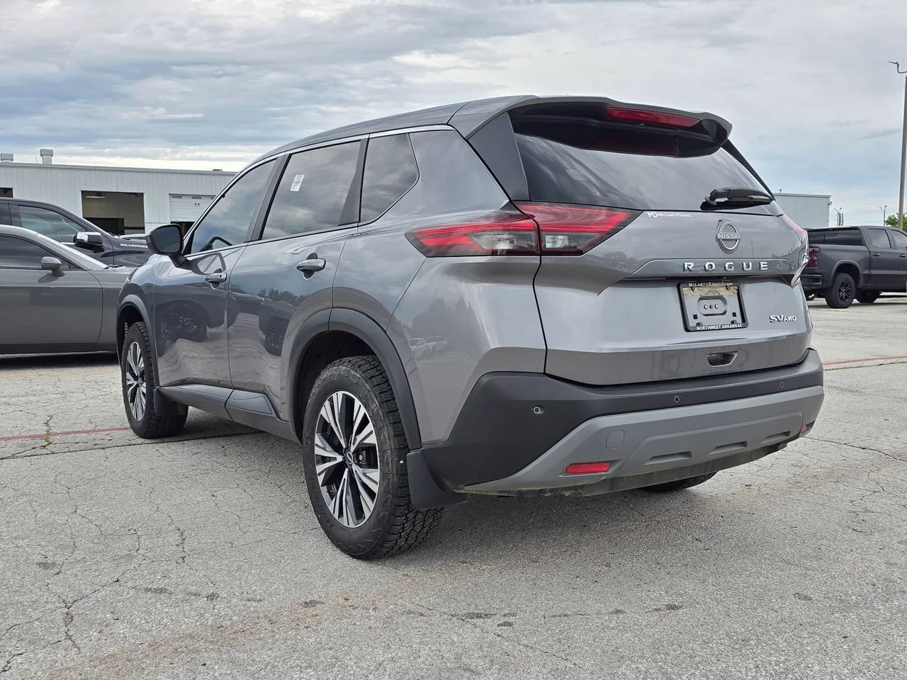 Used 2023 Gray Nissan SV Intelligent AWD image 3