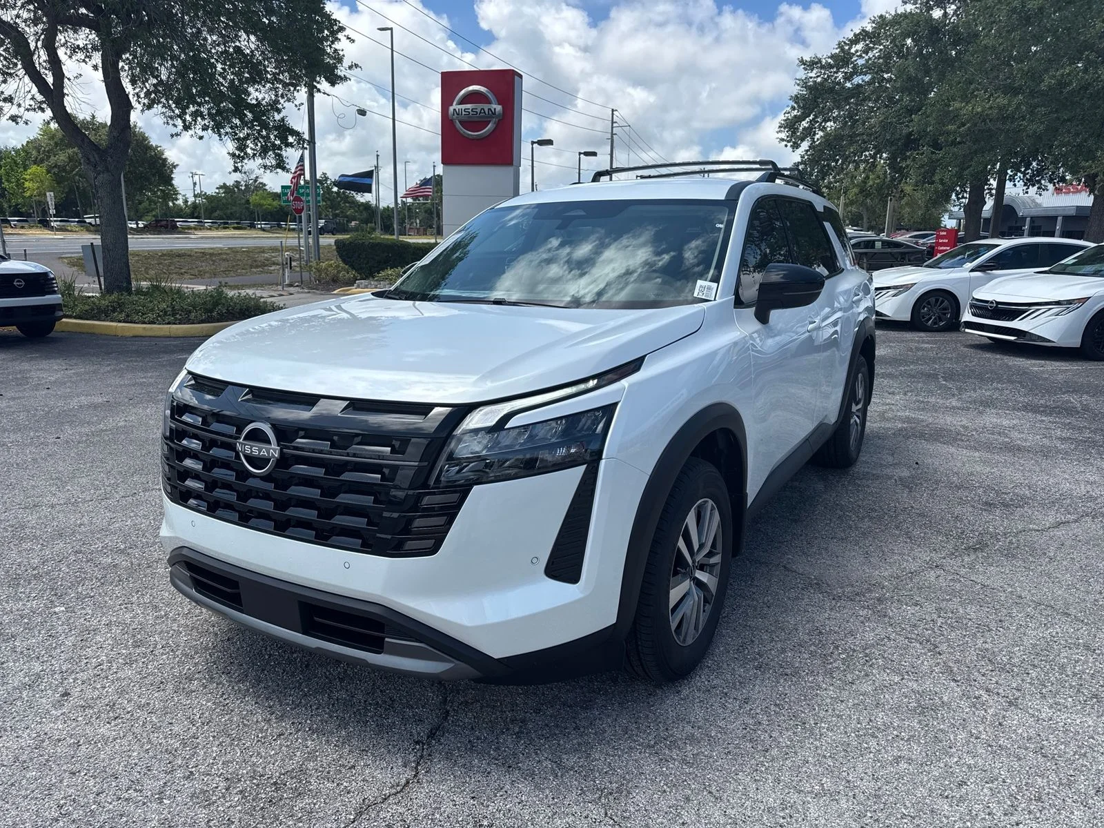 New 2026 Nissan Pathfinder SL 4D Sport Utility