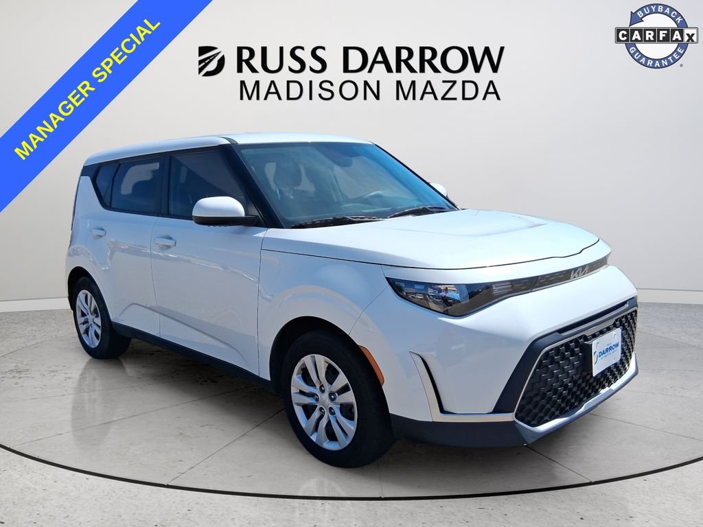 Used 2024 White Kia LX image 7