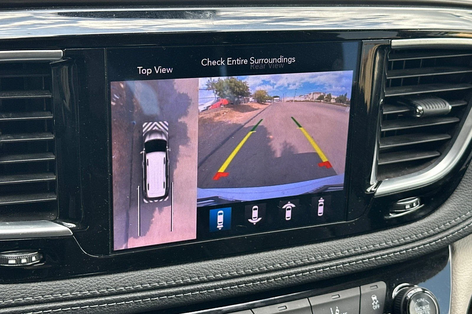 Used 2018 White Chrysler Limited image 22