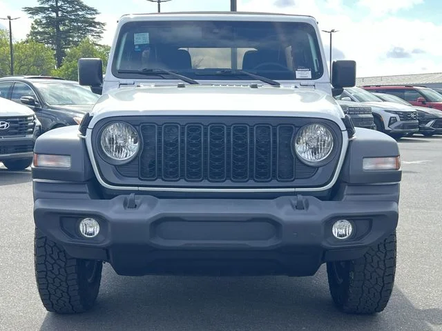 Used 2024 White Jeep Sport S image 37