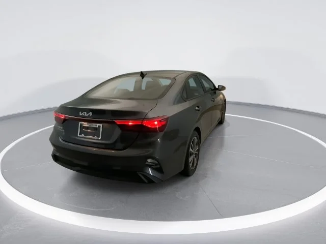 Used 2023 Gray Kia LXS image 6