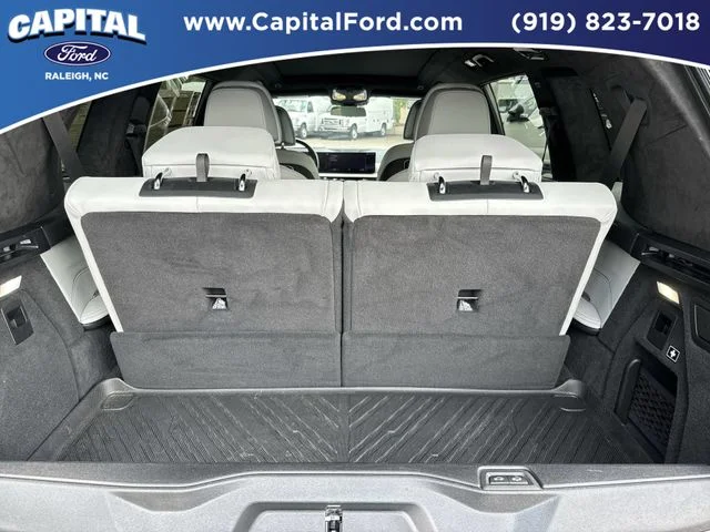 Used 2023 Black BMW xDrive40i image 16
