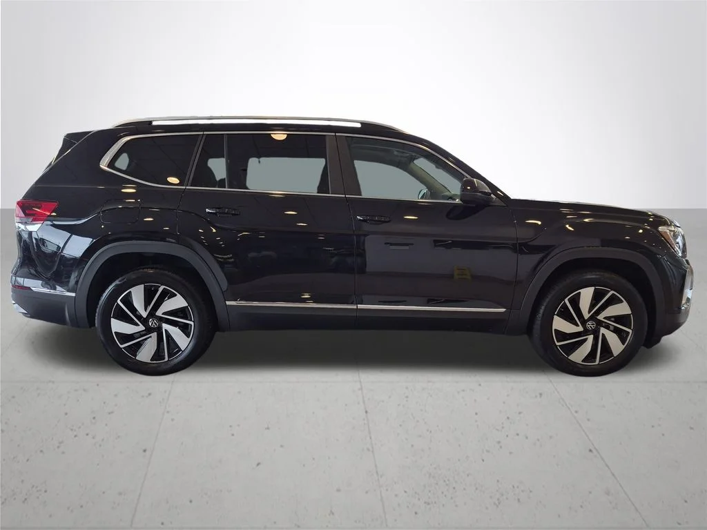 Used 2025 Black Volkswagen 2.0T SEL image 6