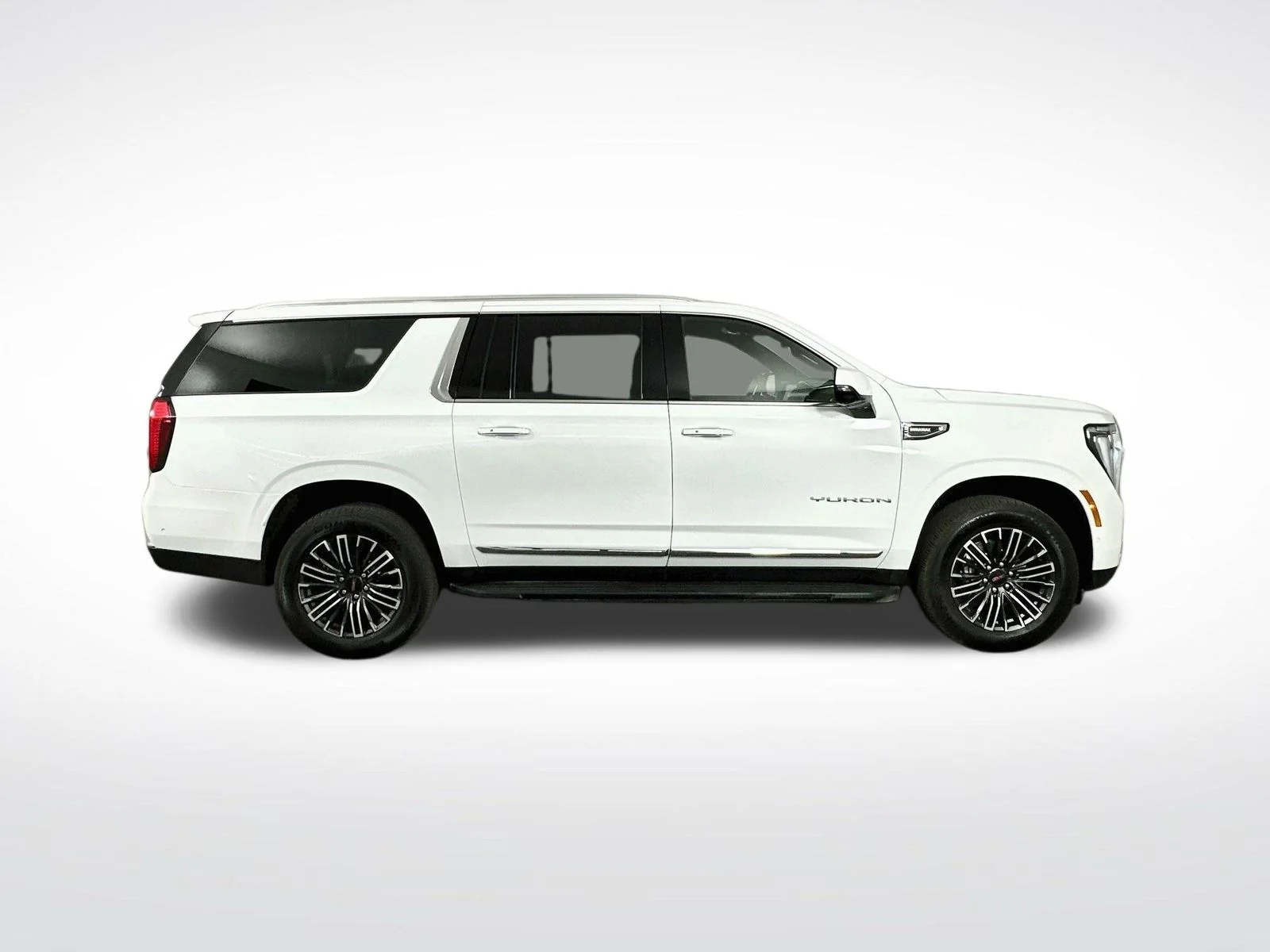 Used 2026 Summit White GMC Elevation image 9