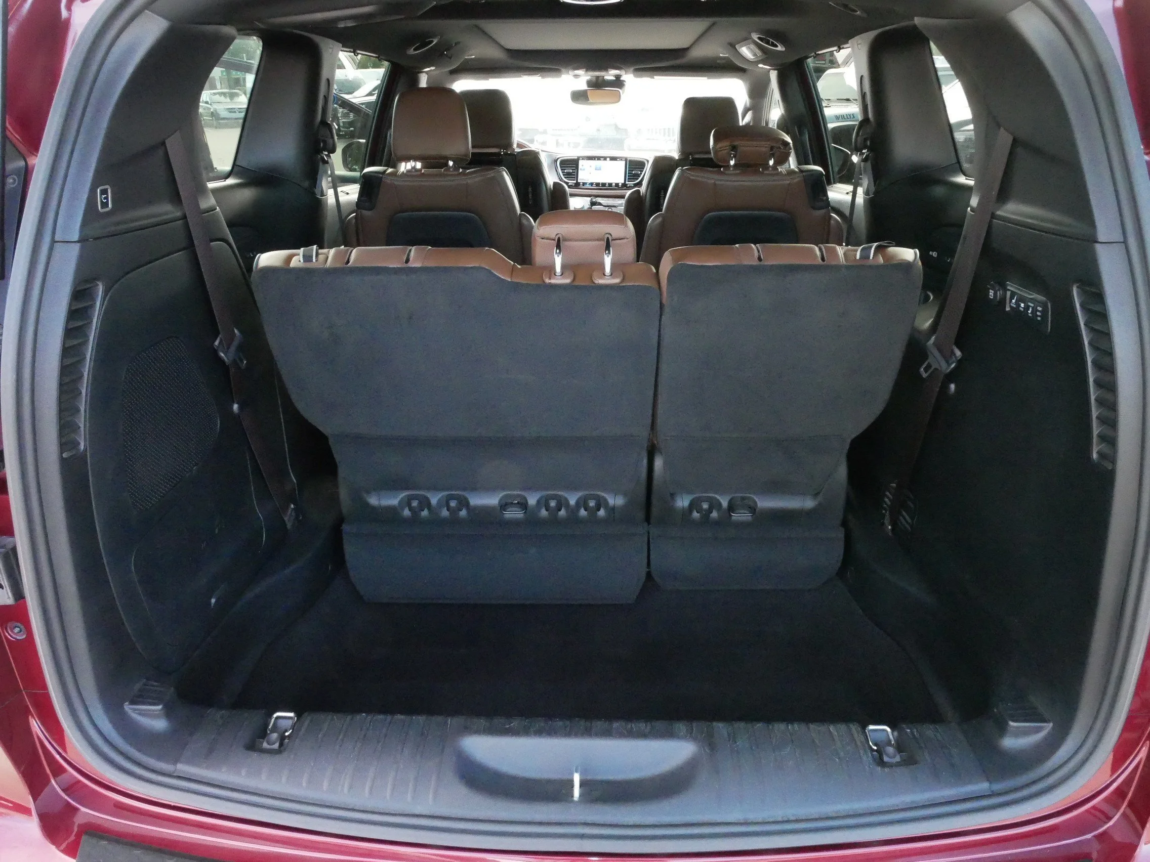Used 2021 Velvet Red Pearlcoat Chrysler Limited image 18