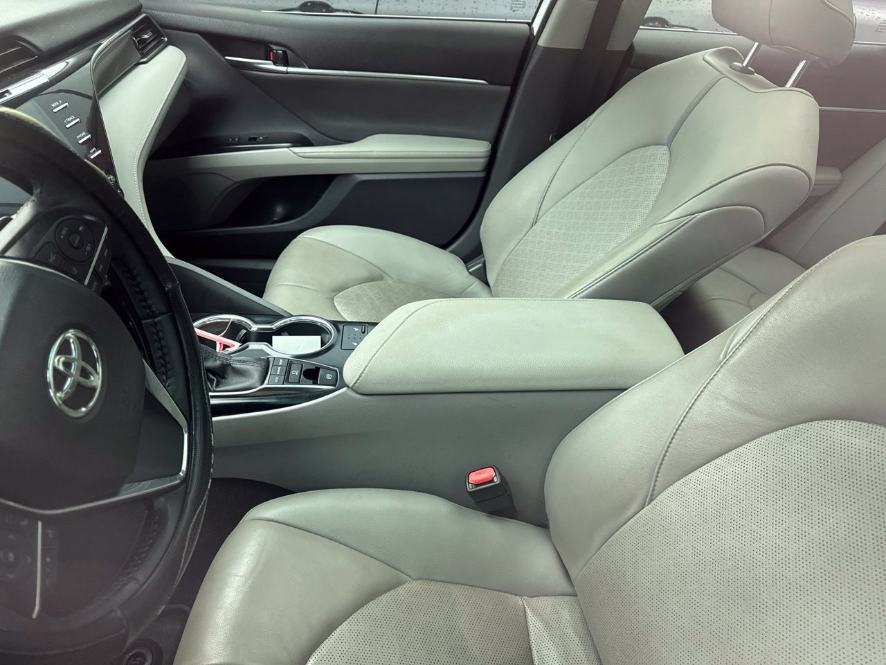 Used 2020 Beige Toyota XSE image 5
