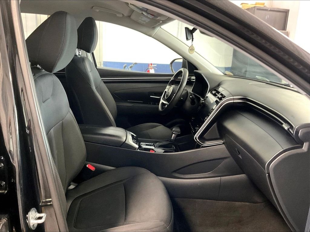 Used 2024 Black Hyundai SEL image 11