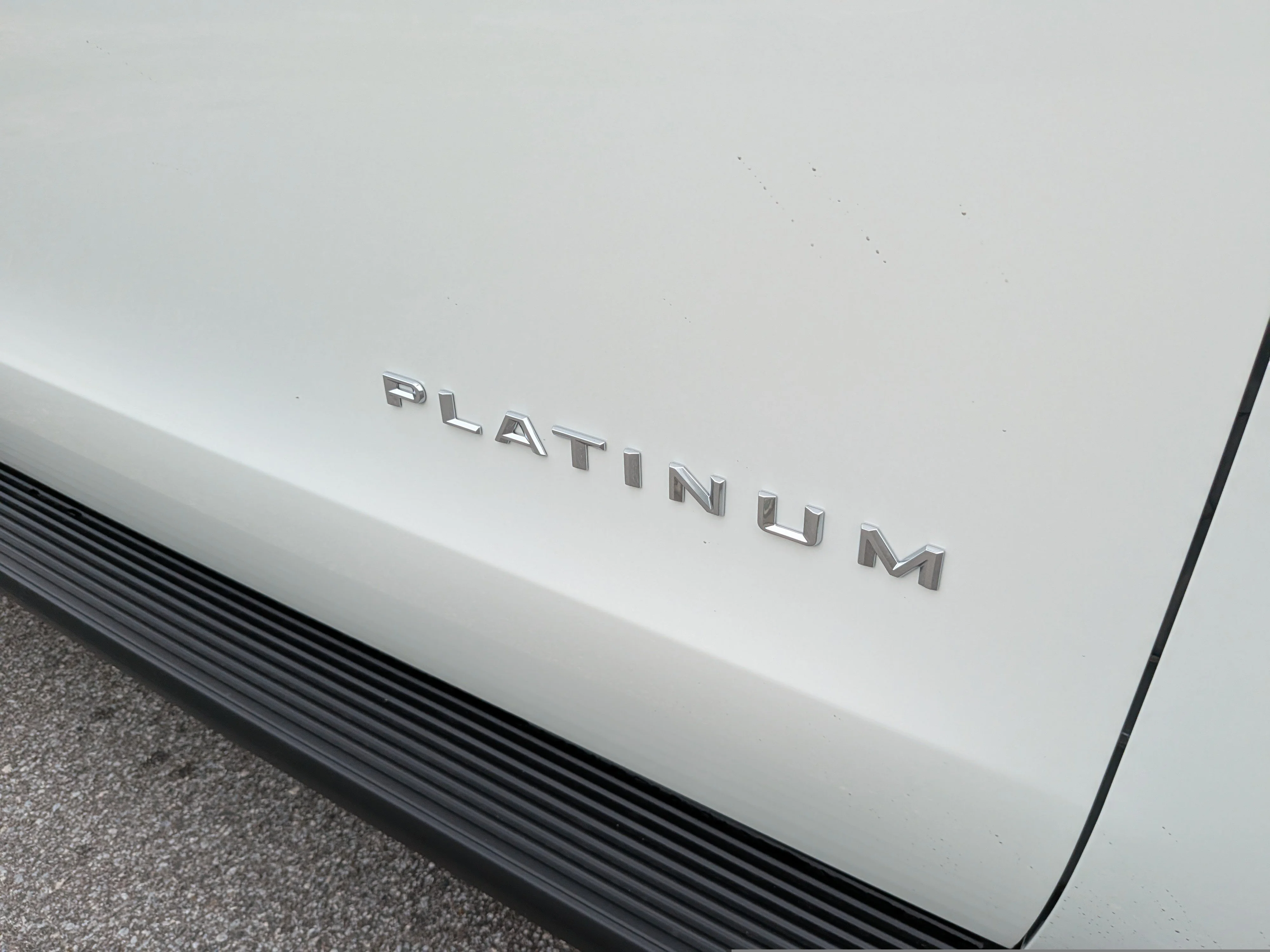 New 2027 Star White Metallic Tri-Coat Ford Platinum image 10