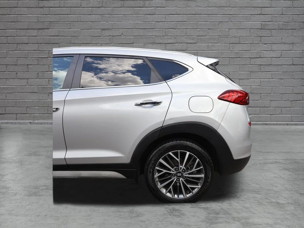 Used 2020 Silver Hyundai Limited image 9