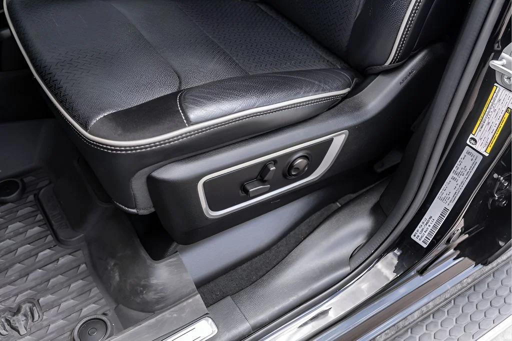 Used 2022 Black Ram Laramie image 10