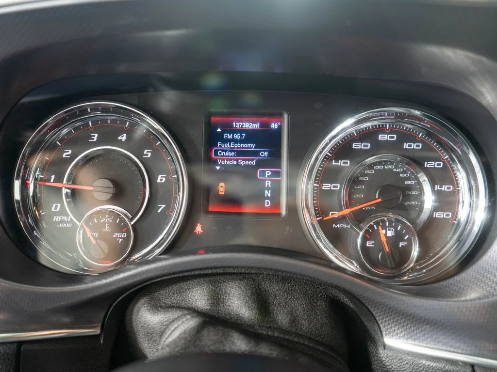 Used 2014 White Dodge SE image 17