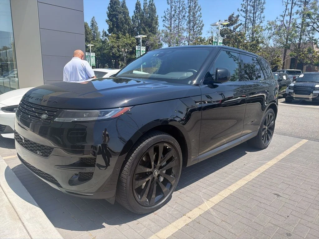2025 Land Rover Range Rover Sport P360 SE MHEV's photo