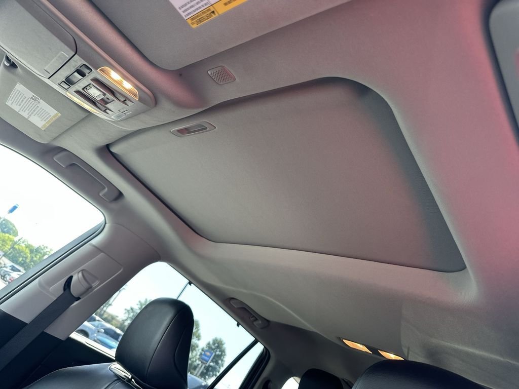 Used 2022 Black Toyota XLE image 27