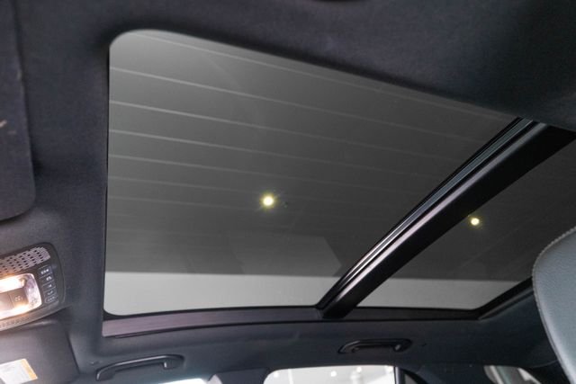 Certified Used 2022 Black Mercedes-Benz GLE 450 image 21