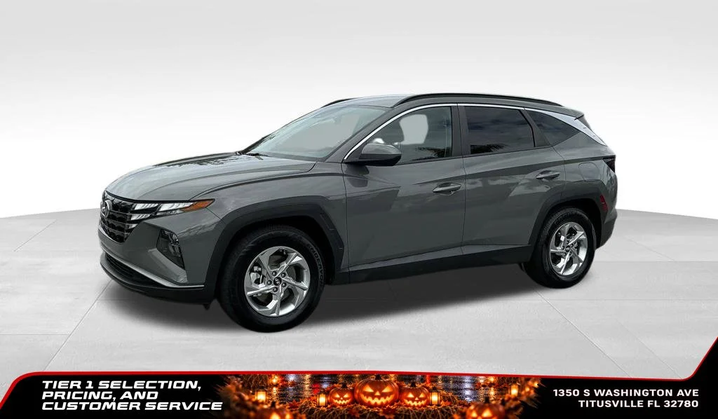 Used 2024 Gray Hyundai SEL image 2