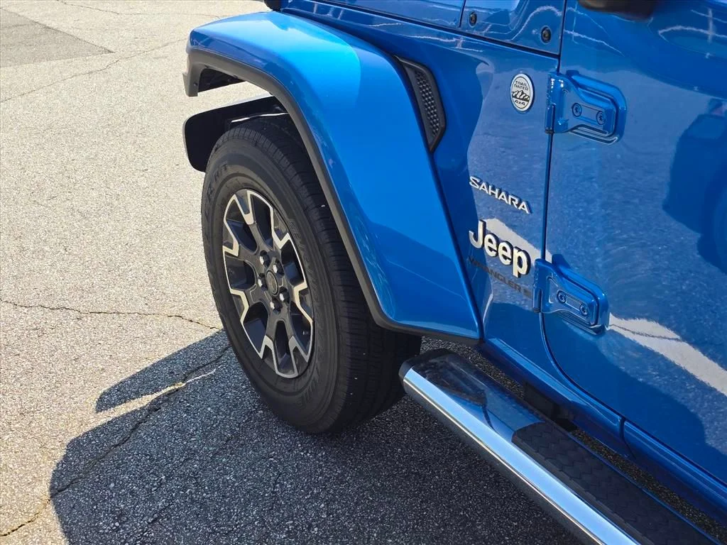 Used 2024 Blue Jeep Sahara image 20