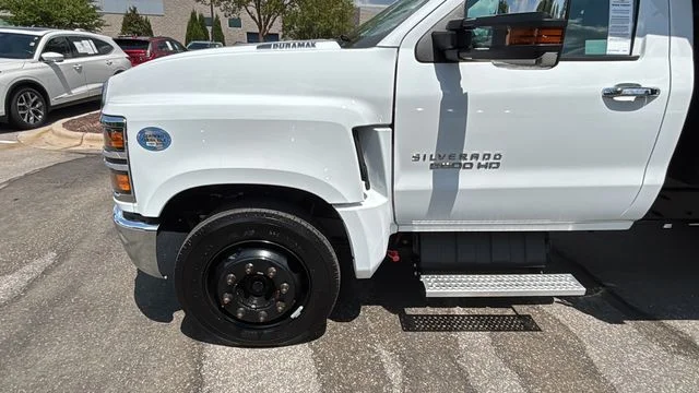 Used 2023 White Chevrolet Work Truck image 33