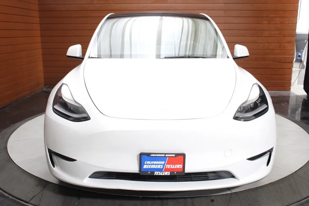 Used 2022 Pearl White Multi-Coat Tesla Performance image 2